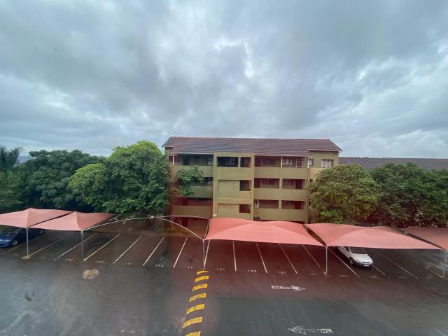 2 Bedroom Apartment for sale in Montclair