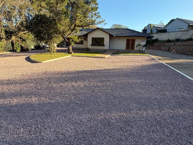  to let in Hillcrest Park