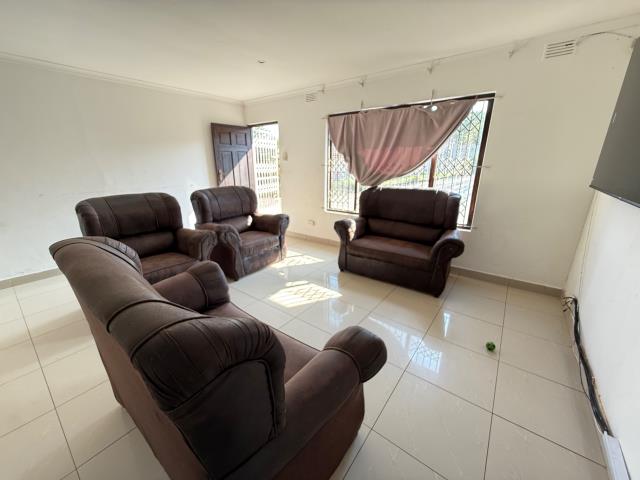 3 Bedroom House for sale in Escombe