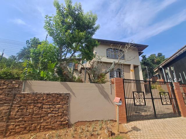 16 Bedroom House for sale in Manor Gardens