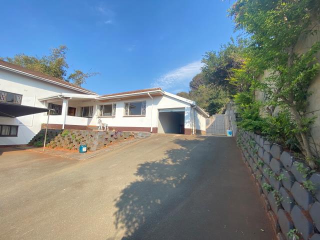 4 Bedroom House for sale in Bluff