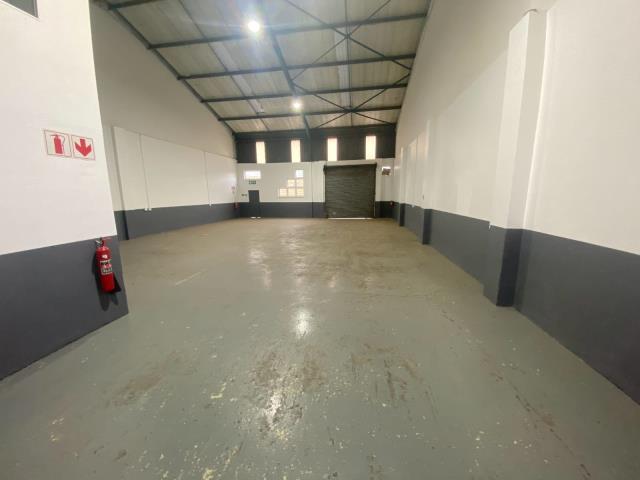 265m² Commercial space to let in Waterfall