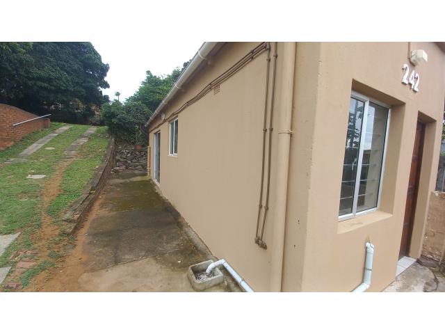 1 Bedroom Garden Cottage to let in Bluff