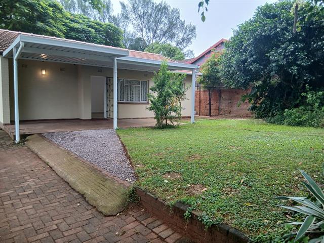 3 Bedroom Garden Cottage to let in Woodlands