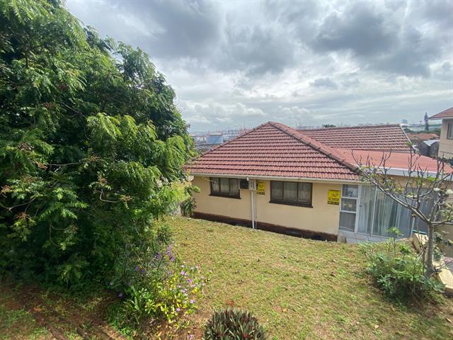 3 Bedroom House for sale in Bluff