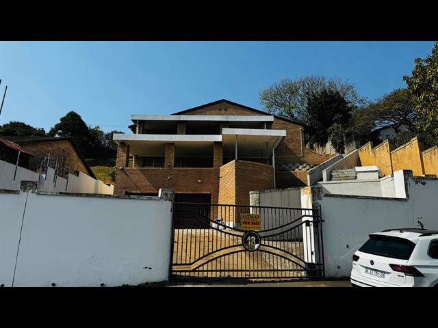 4 Bedroom House to let in Bluff