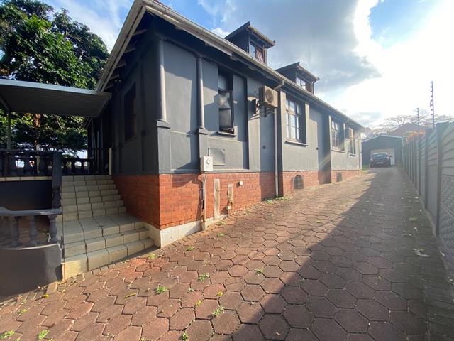 5 Bedroom House for sale in Glenwood