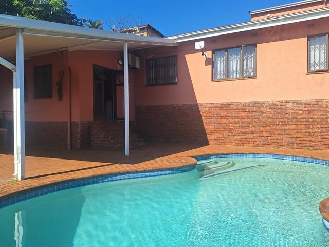 3 Bedroom House for sale in Bluff