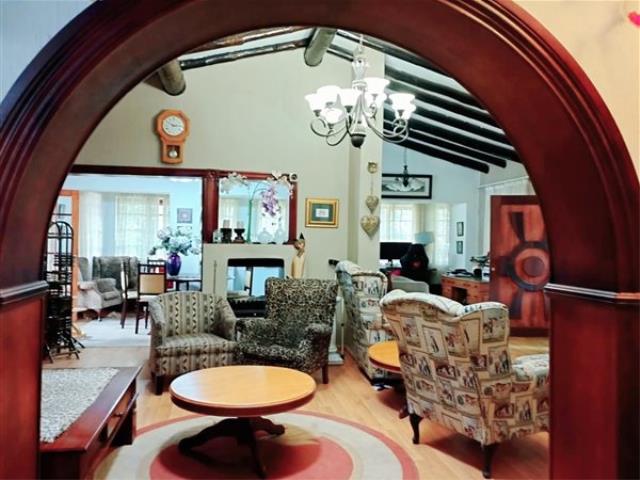 4 Bedroom House for sale in Sinoville