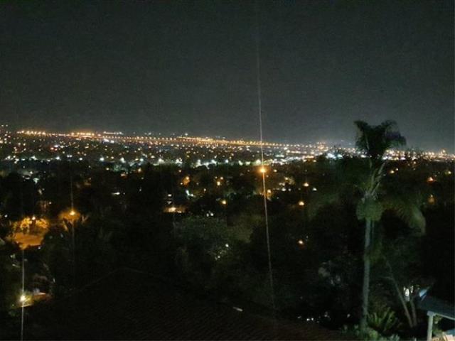 10 Bedroom House for sale in Sinoville