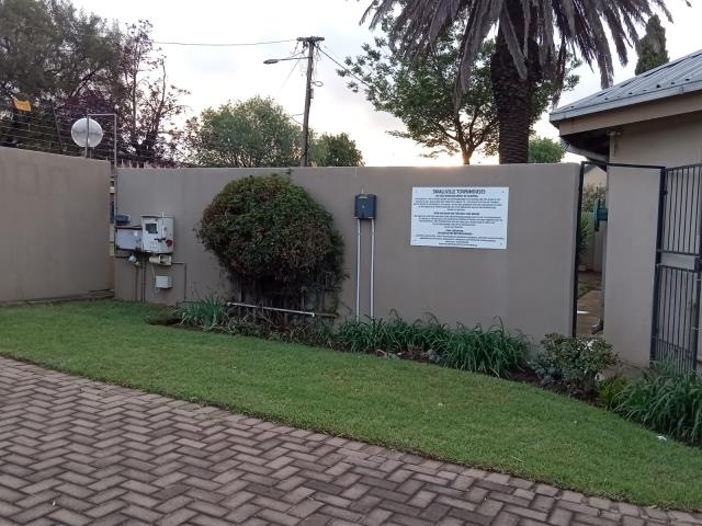 3 Bedroom Townhouse for sale in Middelburg Central