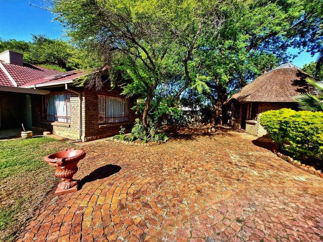 3 Bedroom House for sale in Sinoville