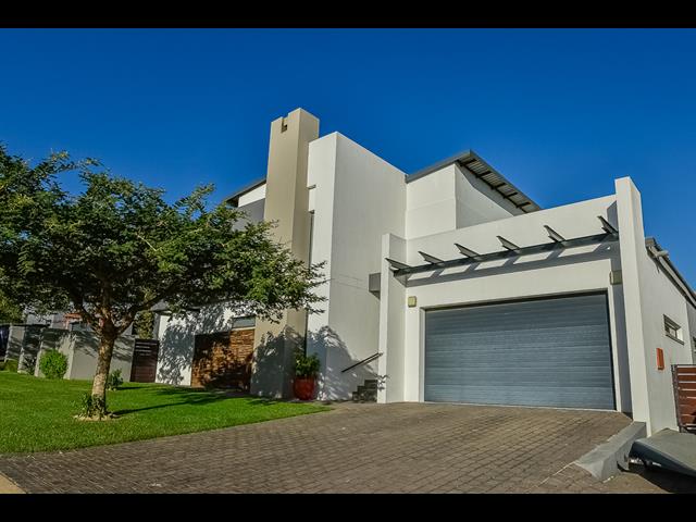 3 Bedroom House to let in Midstream Estate