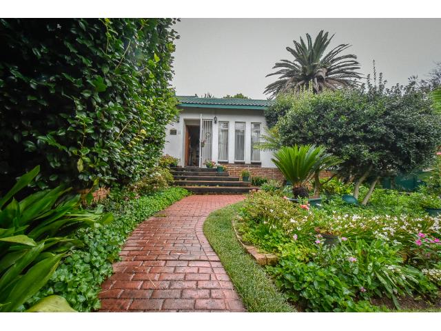 4 Bedroom House for sale in Gholfsig