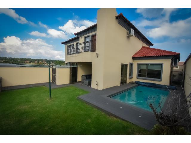 5 Bedroom House for sale in Thatchfield Gardens