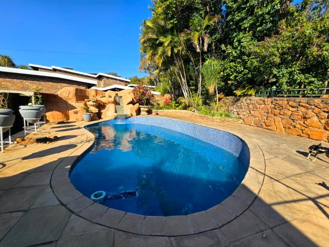 4 Bedroom House for sale in Magalieskruin