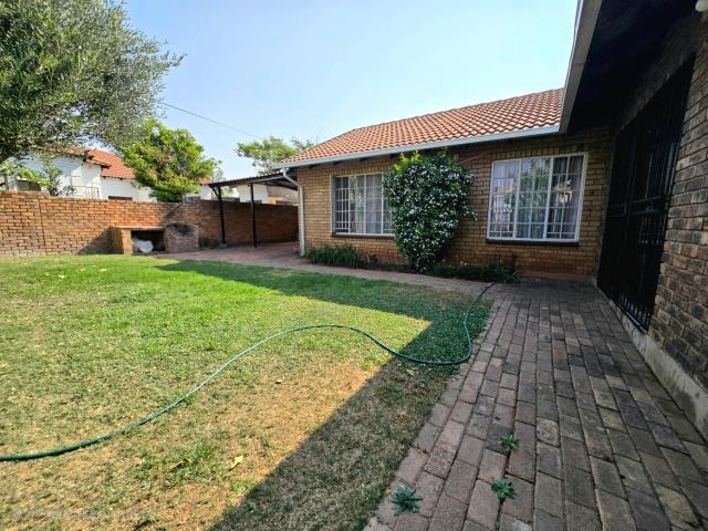 3 Bedroom House for sale in Annlin