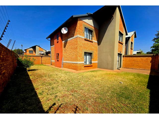 2 Bedroom House for sale in Annlin