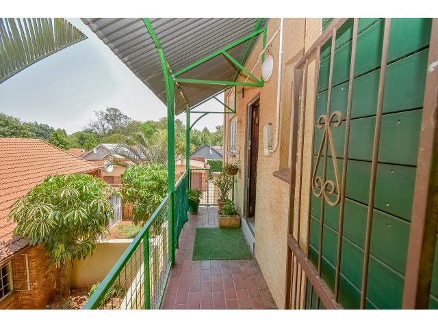 3 Bedroom Townhouse for sale in Clubview