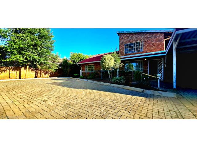 3 Bedroom House for sale in Annlin