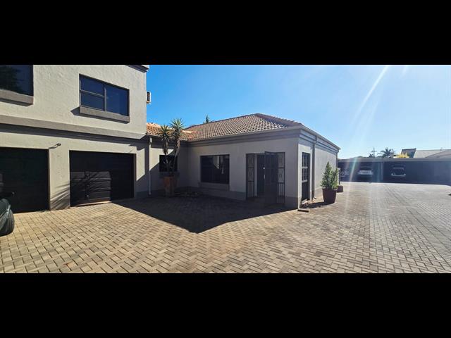 3 Bedroom House for sale in Annlin