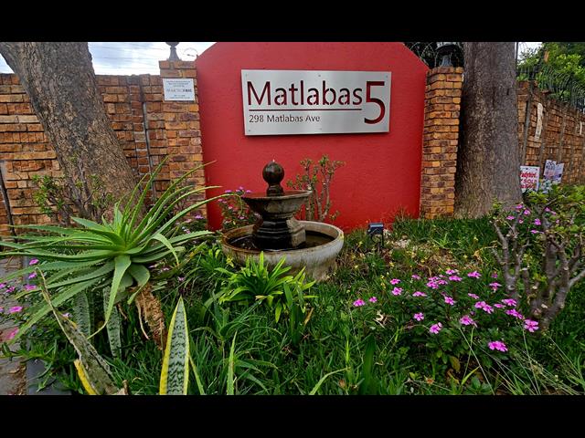 2 Bedroom Duplex for sale in Annlin