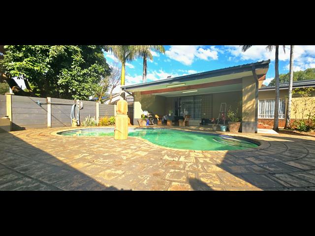 6 Bedroom House for sale in Wonderboom