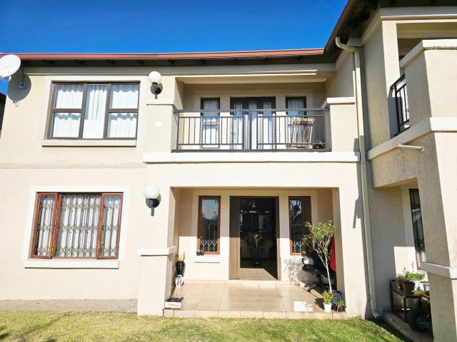 2 Bedroom Townhouse for sale in Meyersdal