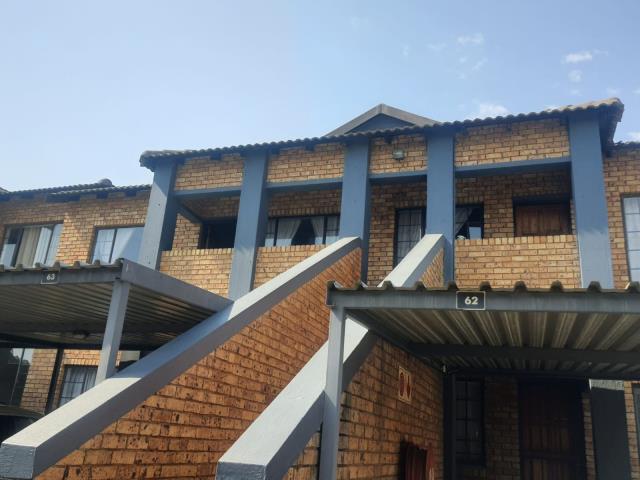 3 Bedroom Townhouse for sale in Elspark