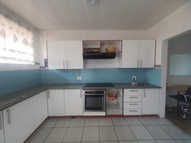 2 Bedroom Townhouse for sale in South Crest