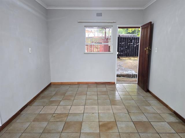 1 Bedroom Garden Cottage to let in Brackendowns