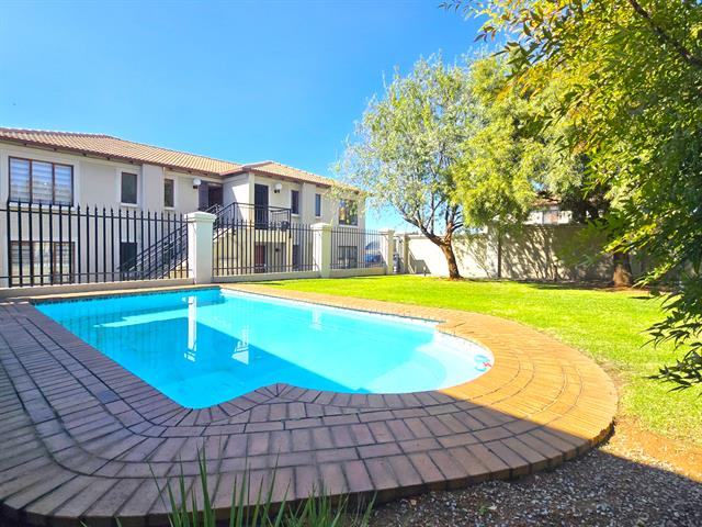2 Bedroom Townhouse for sale in Meyersdal