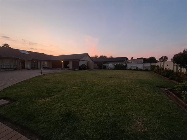 4 Bedroom House for sale in Brackenhurst