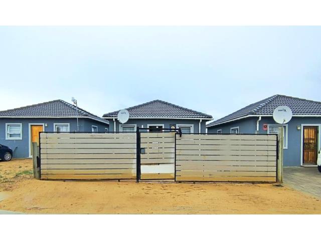 3 Bedroom House for sale in Groenheuwel