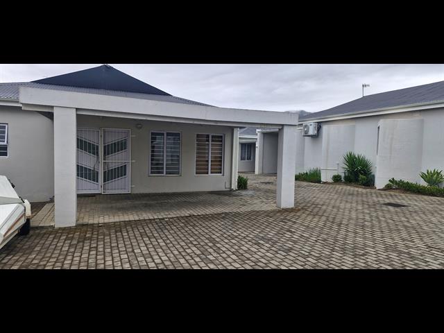 2 Bedroom Townhouse to let in Wellington Central