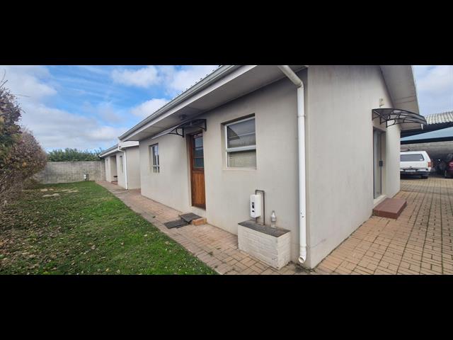 2 Bedroom Apartment to let in Koelenhof AH