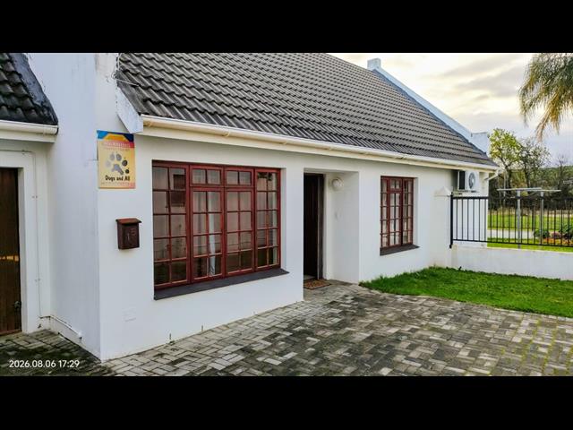 3 Bedroom House to let in Berg En Dal