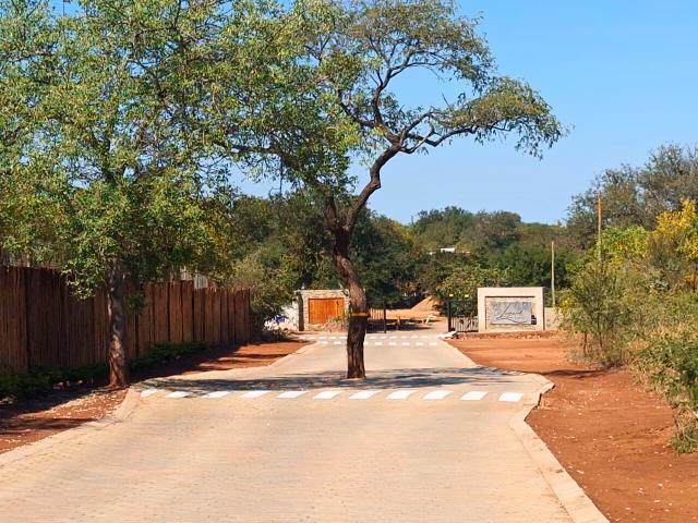 2 Bedroom Townhouse for sale in Hoedspruit