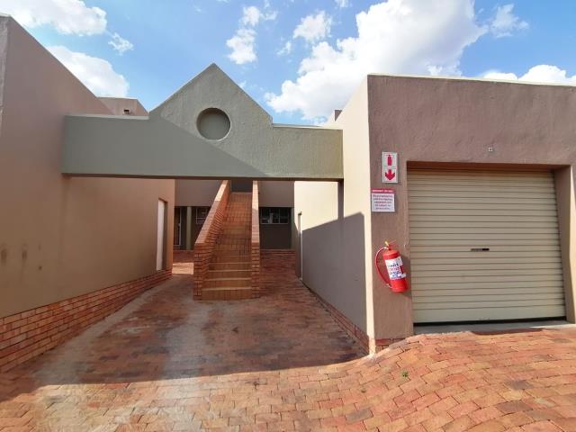 2 Bedroom Townhouse to let in Fauna Park