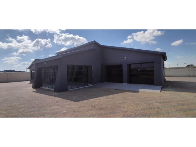 3 Bedroom House for sale in Kotishing