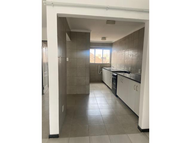 2 Bedroom Apartment to let in Nirvana