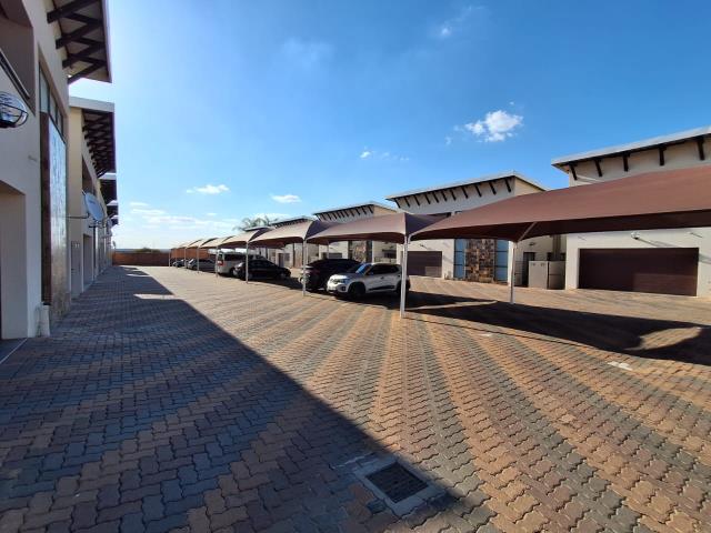2 Bedroom Townhouse to let in Bendor