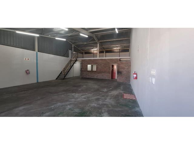 to let in Futura Industrial