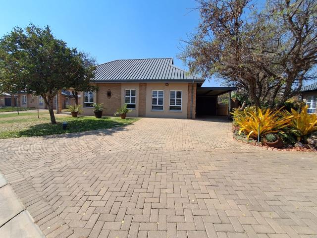 2 Bedroom Townhouse to let in Bendor