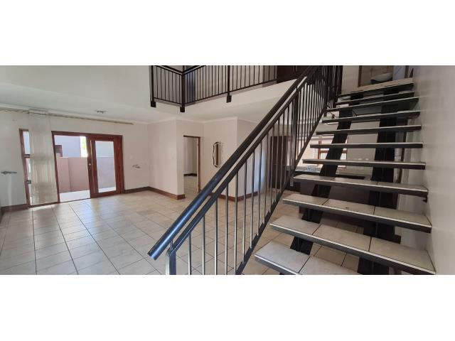 3 Bedroom Townhouse to let in Bendor