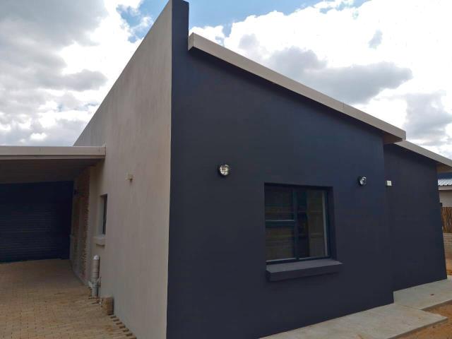 2 Bedroom Townhouse for sale in Hoedspruit