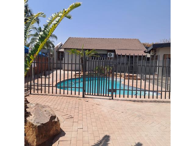 3 Bedroom House to let in Sterpark