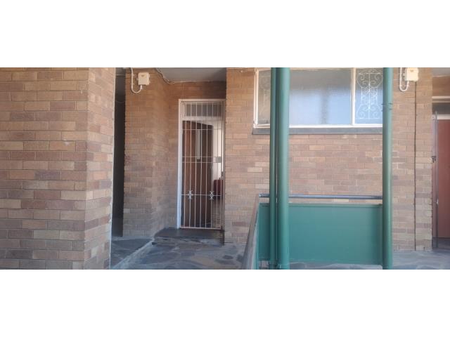 0.5 Bedroom Flat to let in Polokwane Central