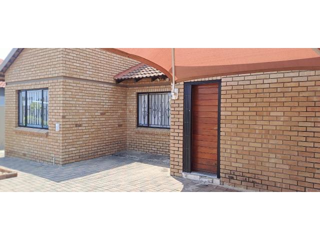 3 Bedroom House to let in Ivy Park