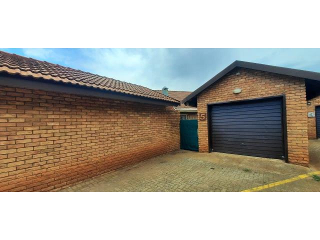 2 Bedroom Flat for sale in Mookgopong